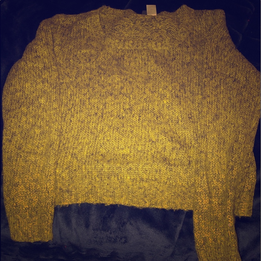 Mid cozy sweater